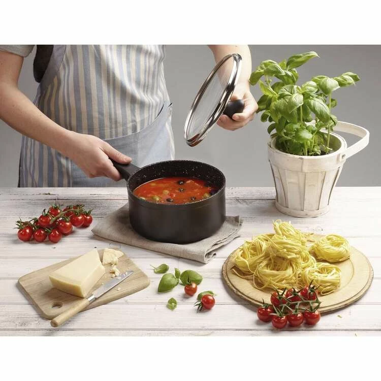 Zyliss Ultimate Forged Aluminium Saucepan 18cm/2L 3 Zyliss Ultimate Forged Aluminium Saucepan 18cm/2L - Image 3