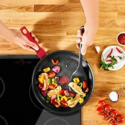 Tefal Daily Chef Red Induction Non-Stick Frypan 28cm 8 Tefal Daily Chef Red Induction Non-Stick Frypan 28cm -Kitchen & Dining Sales SP 620507 5